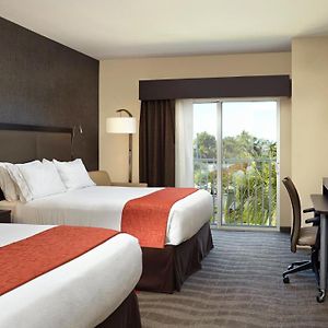 Standard Room Two Queen Beds